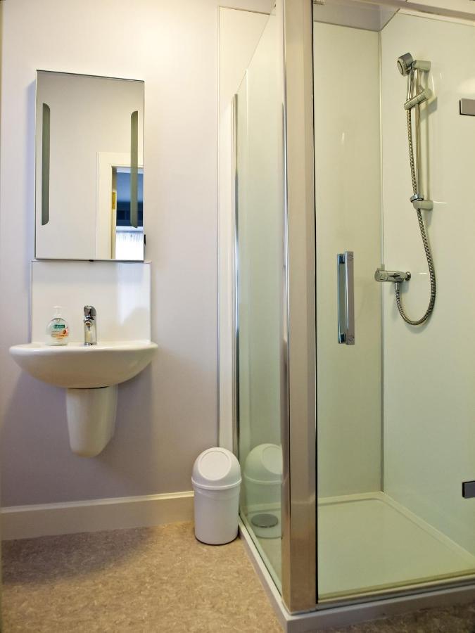 Adam Guest House Перт Екстер'єр фото