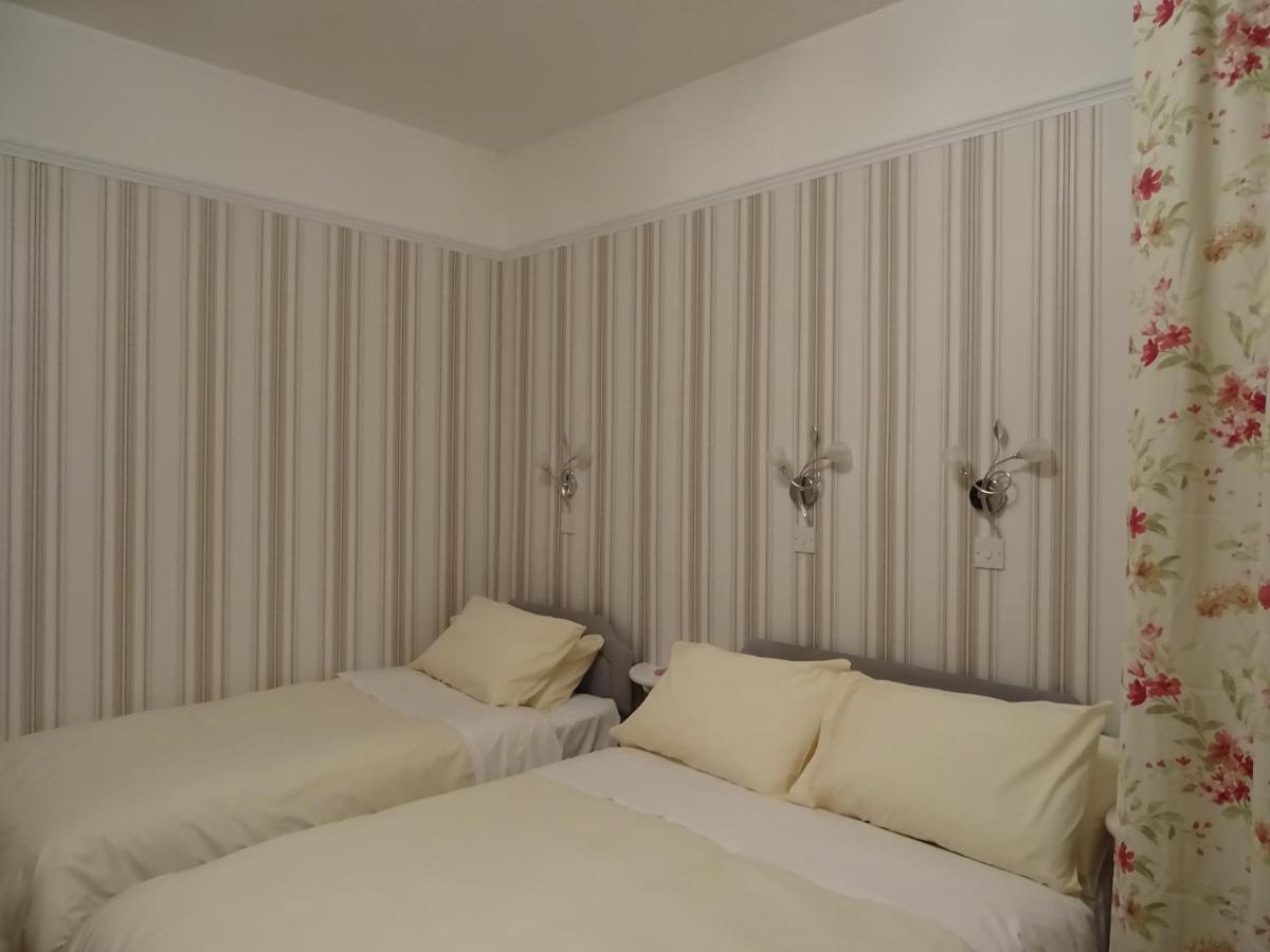Adam Guest House Перт Екстер'єр фото