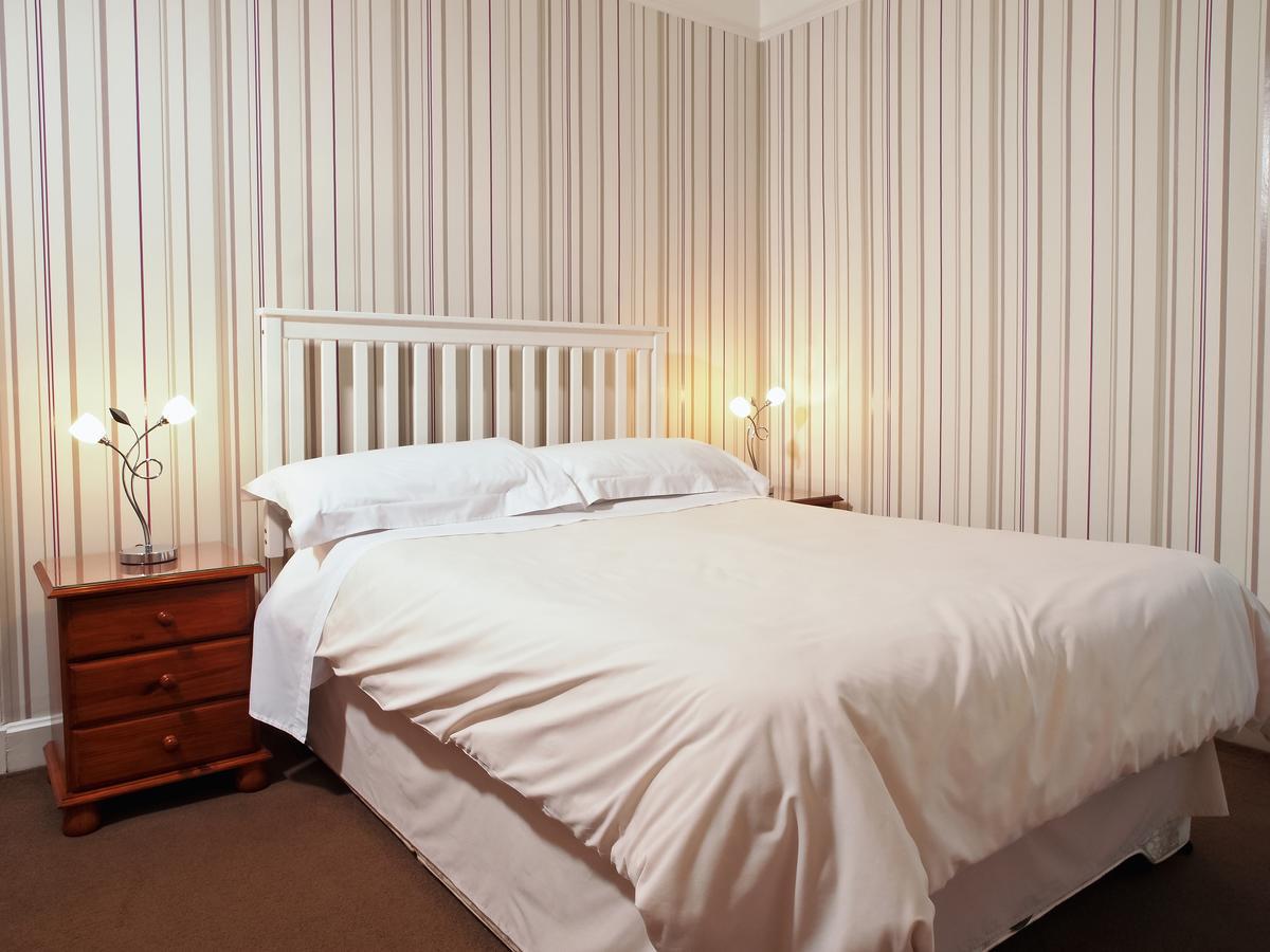 Adam Guest House Перт Екстер'єр фото